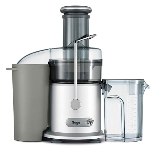 the Nutri JuicerÂ® Classic Juicers in Silver 1l juice jug with froth separator